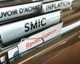 Dossiers de classement : SMIC, pouvoir d'achat, inflation. Un document "Revalorisation" est visible, évoquant une possible augmentation smic 2026.