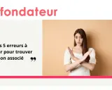 Une jeune femme fait un geste de refus, illustrant les erreurs à éviter pour trouver son associé.