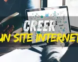 Un expert en stratégie digitale analyse les données sur un écran d'ordinateur pour créer un site internet percutant.