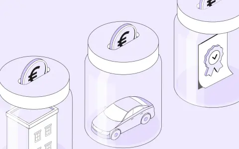 Trois bocaux transparents symbolisent des objectifs : un bâtiment, une voiture, un certificat. Des pièces euro tombent dans les deux premiers, suggérant l'épargne pour des projets. Le commissaire aux apports SAS veille.