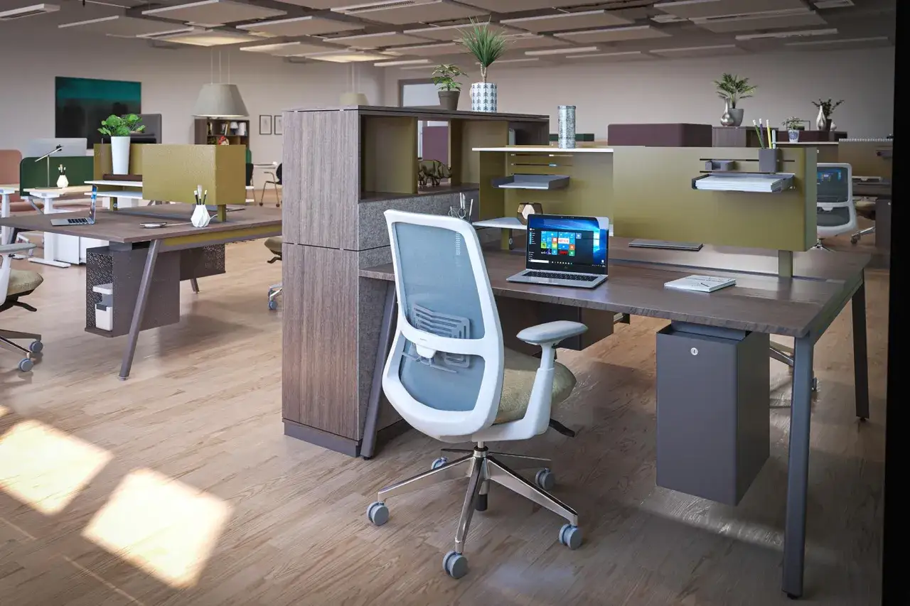 Agencement locaux professionnels : bureaux modernes avec cloisons modulables, chaises ergonomiques et postes de travail fonctionnels.